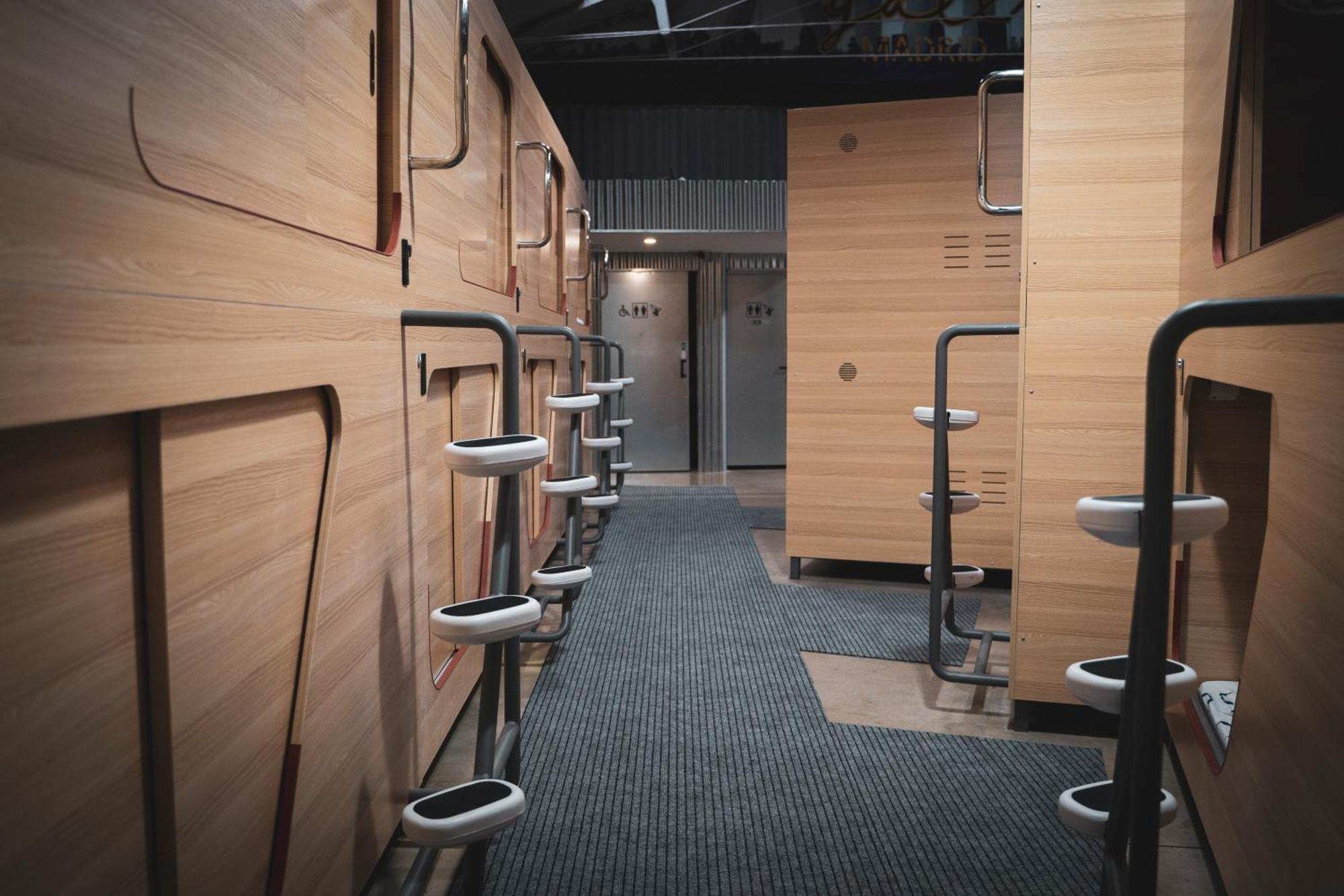 Gallery Hostel Madrid Residencia Exterior foto